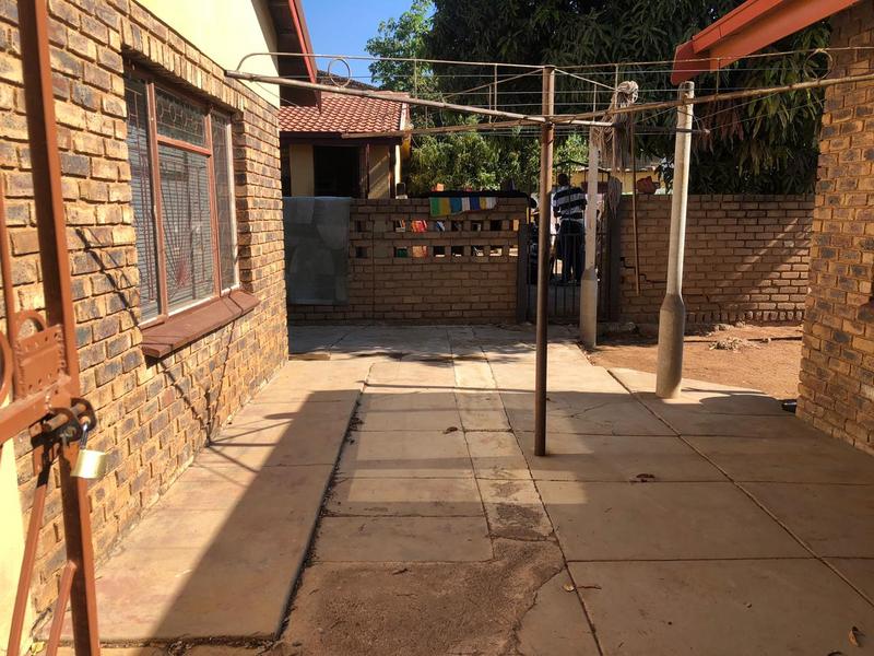 4 Bedroom Property for Sale in Mabopane North West